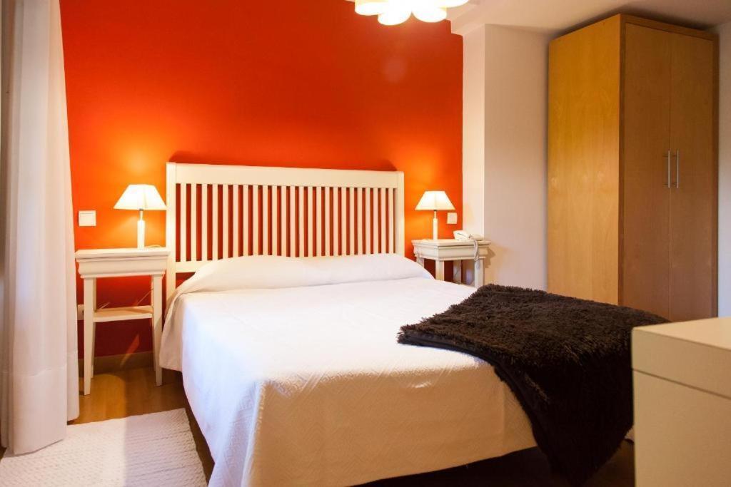 Gastro Hotel La Giraldilla Lierganes Room photo