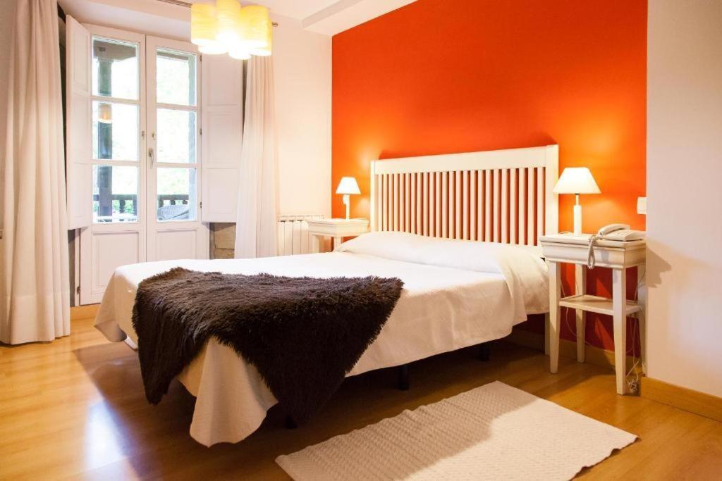 Gastro Hotel La Giraldilla Lierganes Room photo