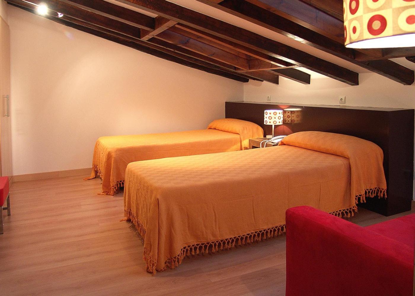 Gastro Hotel La Giraldilla Lierganes Room photo